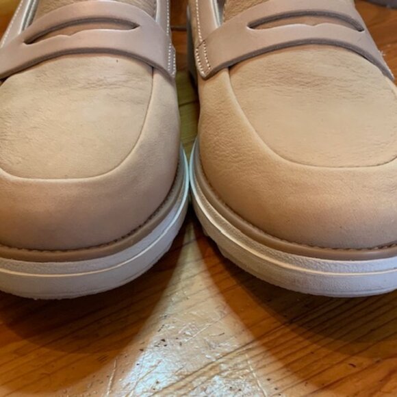 Collection by Clarks - tan leather loafers - Picture 4 of 12